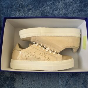 P448 Thea River Sneakers